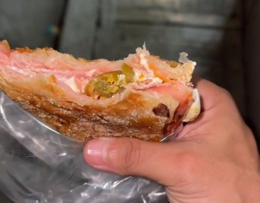 Probó desde comida callejera, hasta los antojitos típicos en una cenaduría Probó desde comida callejera, hasta los antojitos típicos en una cenaduría