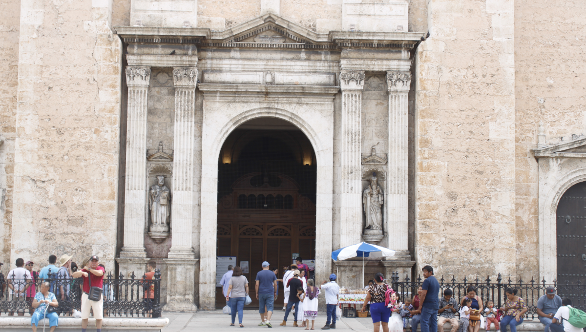 Las posadas son un festejo tradicional que se lleva a cabo nueve días antes de la Navidad Las posadas son un festejo tradicional que se lleva a cabo nueve días antes de la Navidad