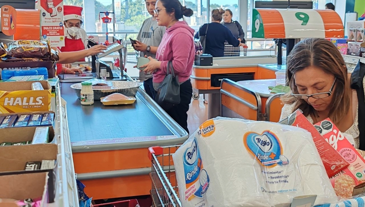 A causa de que el pavo es más costoso, los campechanos optan por comprar pollo A causa de que el pavo es más costoso, los campechanos optan por comprar pollo