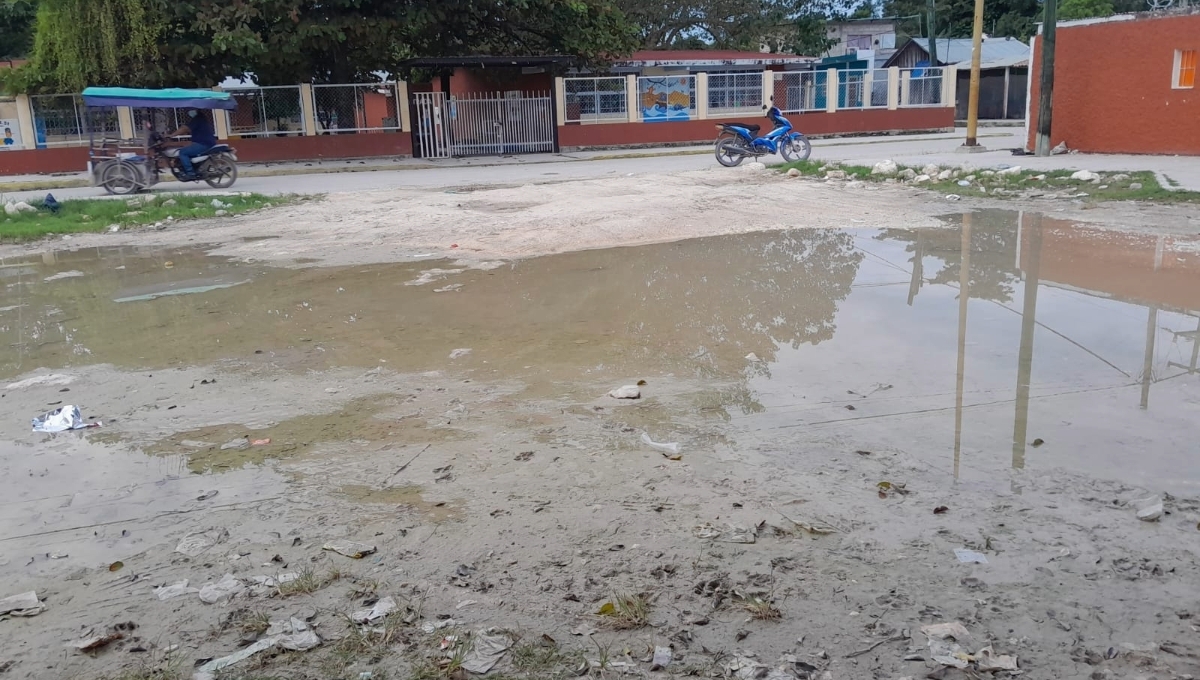 Vecinos piden al Ayuntamiento que aproveche el puente vacacional para solucionar el problema