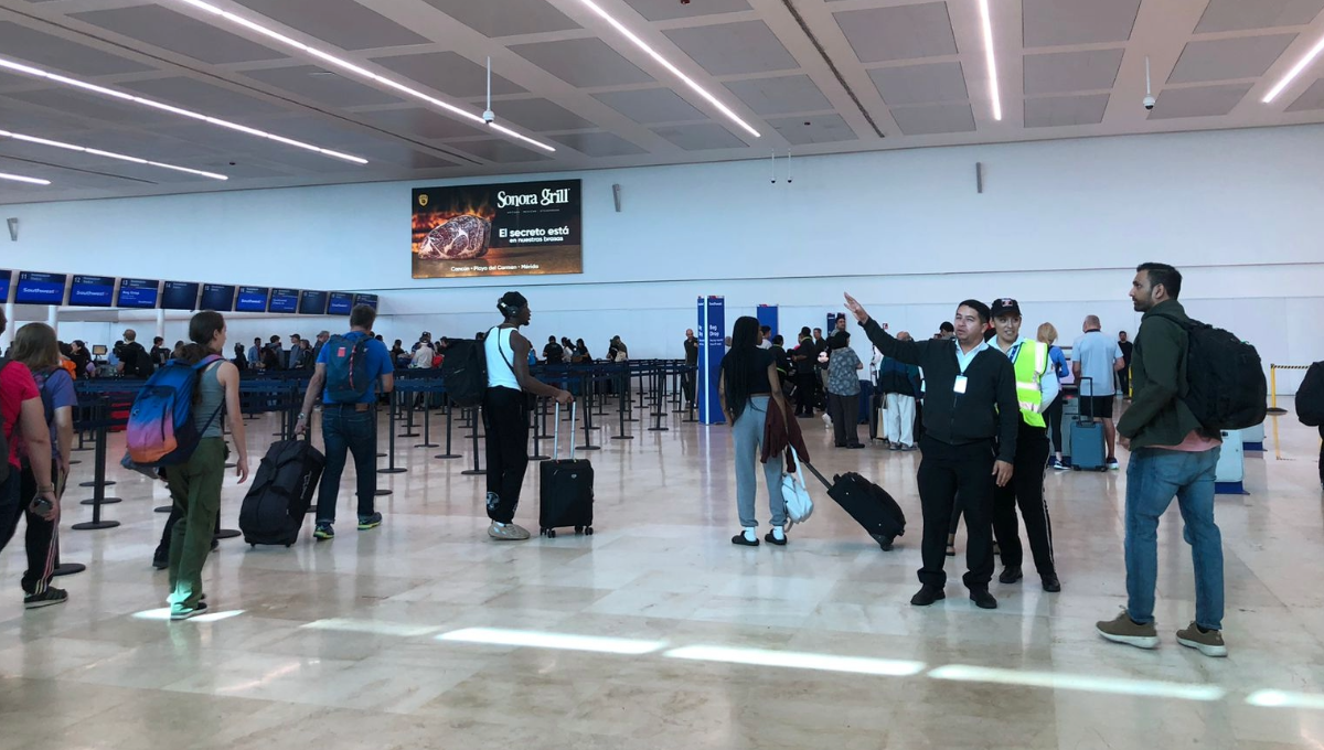 Ayer se registraron 592 operaciones aéreas; de ellas, 423 fueron internacionales