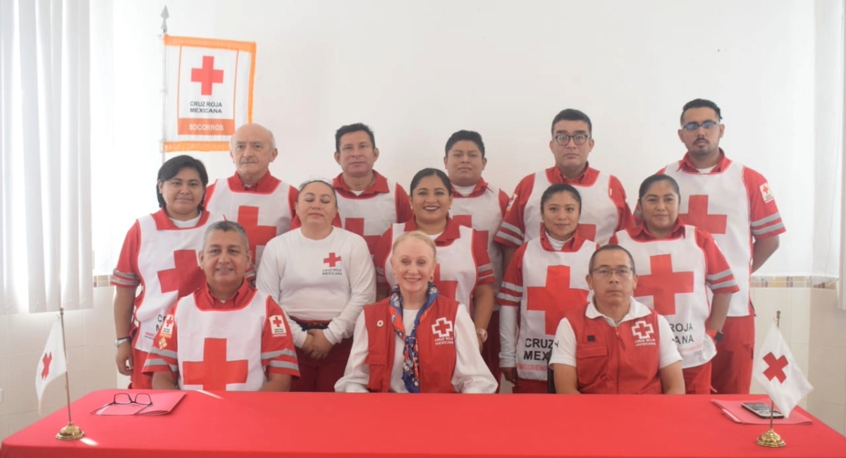 Una de las actividades que hicieron los voluntarios fue el reparto de ayuda humanitaria