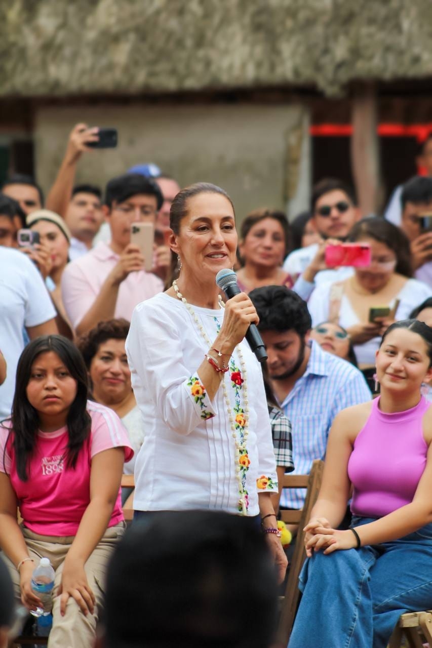 El panel de periodistas con la Dra. Claudia Sheinbaum tuvo la participación de 12 comunicadores