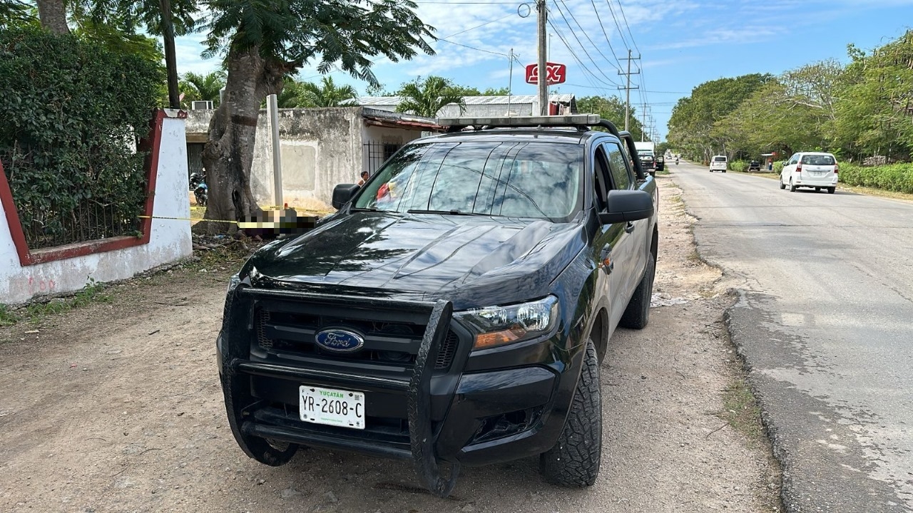 Abuelito muere junto a un árbol en la vía Tizimín-Colonia Yucatán