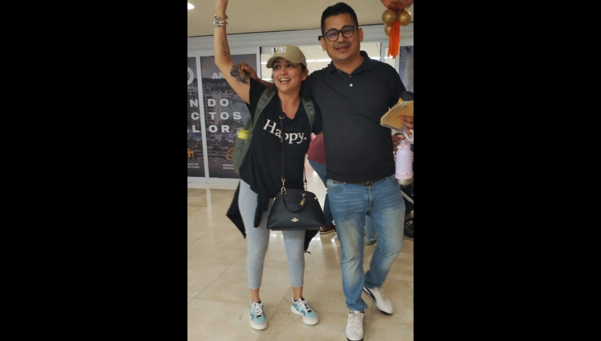 Los saludos e intercambios de abrazos y besos duraron varios minutos Los saludos e intercambios de abrazos y besos duraron varios minutos