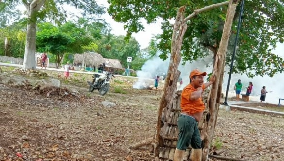 Los habitantes se organizaron y llevaron a cabo esta tarea que tanto se necesita en el corazón del poblado Los habitantes se organizaron y llevaron a cabo esta tarea que tanto se necesita en el corazón del poblado