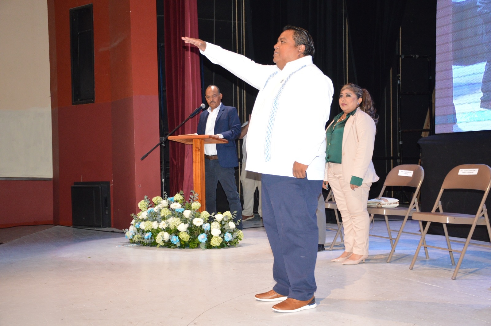El evento fue en el teatro 'Juan de la Cabada' El evento fue en el teatro 'Juan de la Cabada'