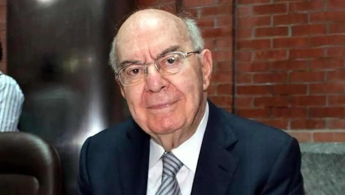Alejandro Garza Lagüera fue hijo del fundador de la Cervecería Cuauhtémoc Alejandro Garza Lagüera fue hijo del fundador de la Cervecería Cuauhtémoc