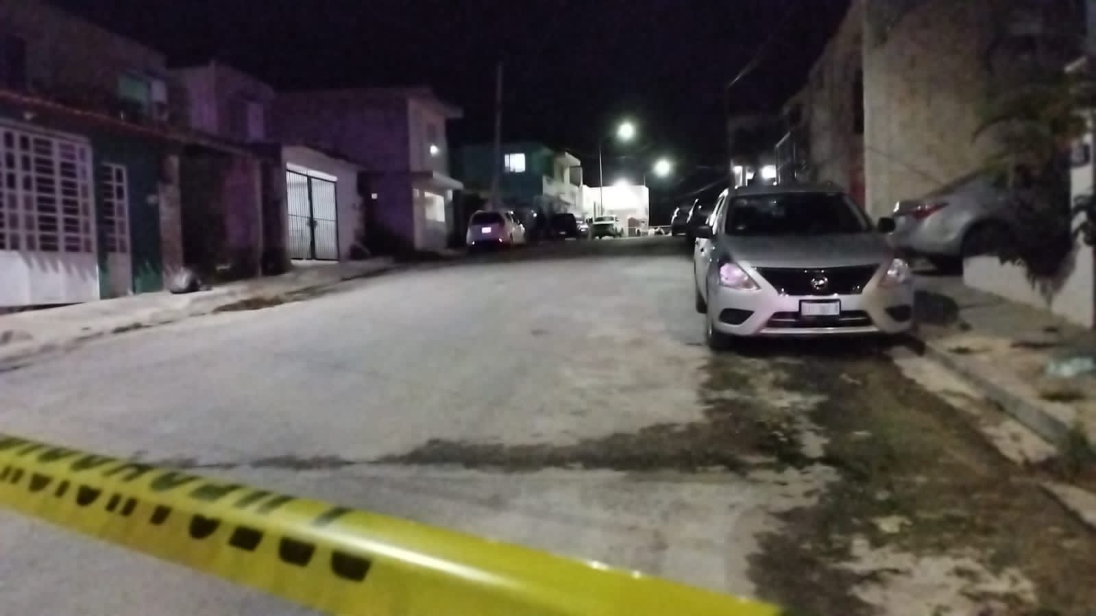 Las autoridades acordonaron el área para dar con los responsables