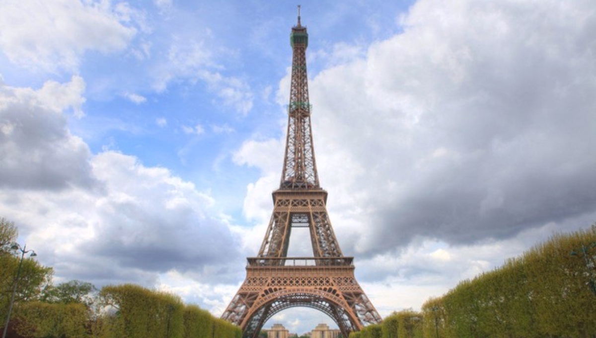 Un usuario visitó la Torre Eiffel cuando se encontraba en mantenimiento