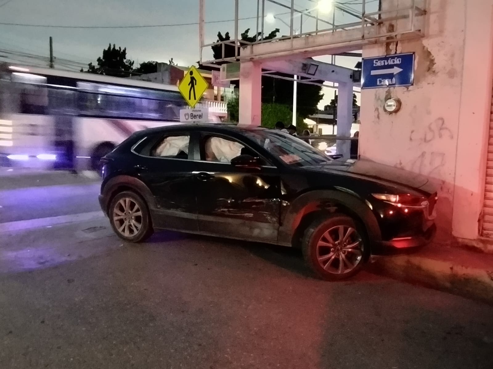 En el choque solamente se registraron daños materiales