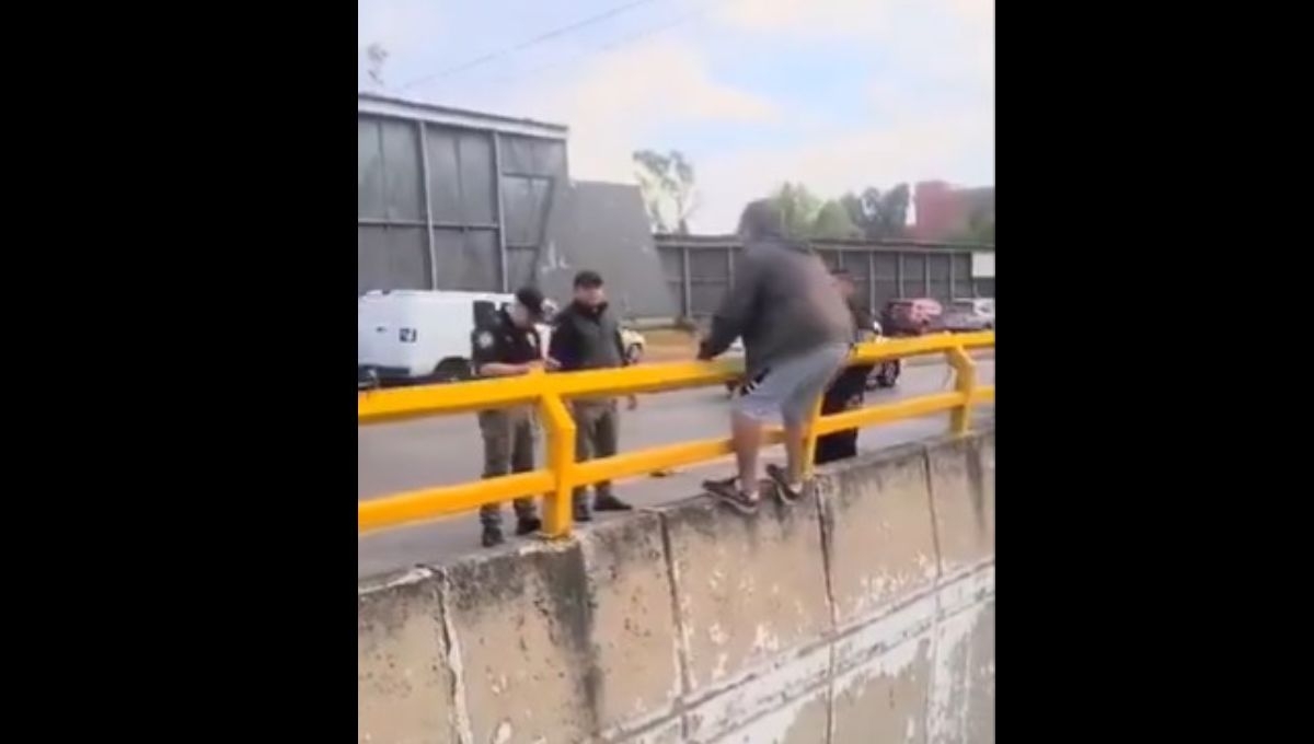 Policías de la CDMX evitaron que un hombre se quitara la vida en la Alcaldía Venustiano Carranza Policías de la CDMX evitaron que un hombre se quitara la vida en la Alcaldía Venustiano Carranza