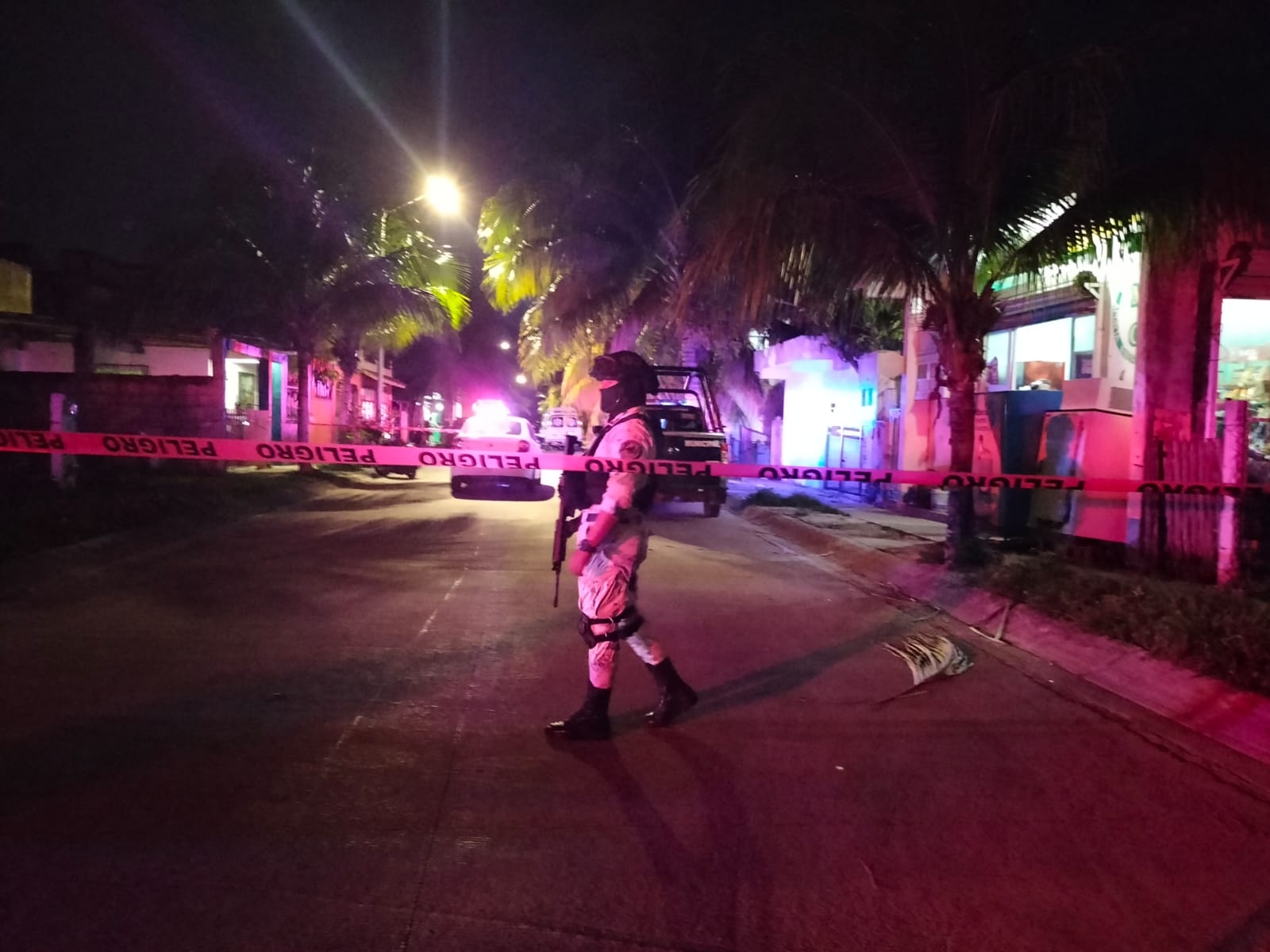Fuerzas federales cercaron el lugar, tras el reporte de los disparos. No se habían dado detalles de la identidad de la víctima Fuerzas federales cercaron el lugar, tras el reporte de los disparos. No se habían dado detalles de la identidad de la víctima