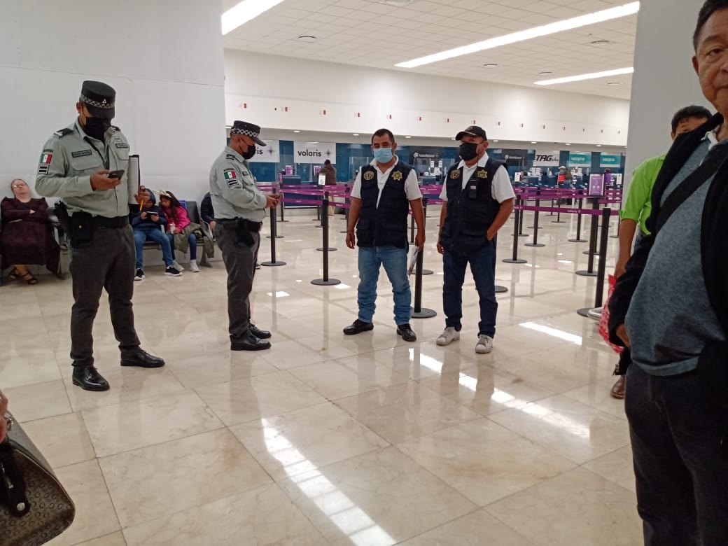 Dos hombres fueron detenidos y puestos a disposición de la FGE Dos hombres fueron detenidos y puestos a disposición de la FGE
