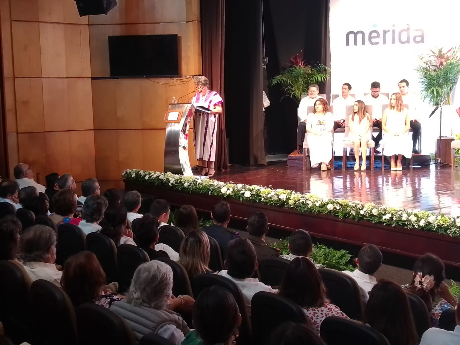 La medalla fue entregada en el Centro Cultural Olimpo de Mérida La medalla fue entregada en el Centro Cultural Olimpo de Mérida