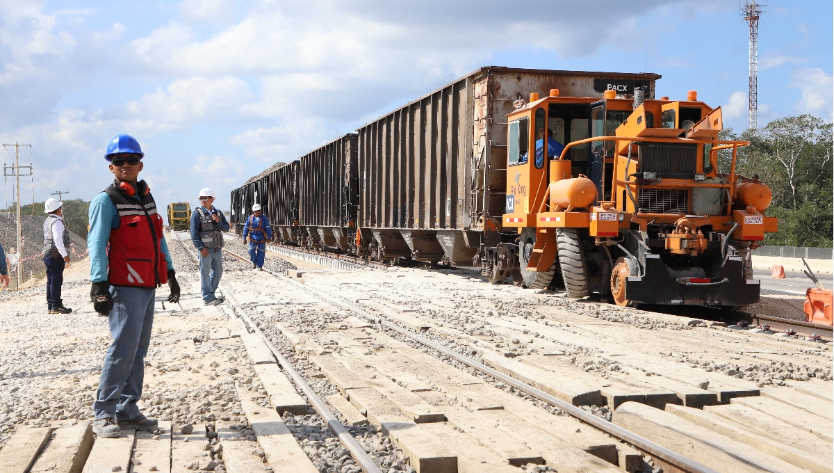 El tren contará con vagones para ofrecer los tres servicios que se anunciaron: turismo, pasajeros locales y transporte de carga