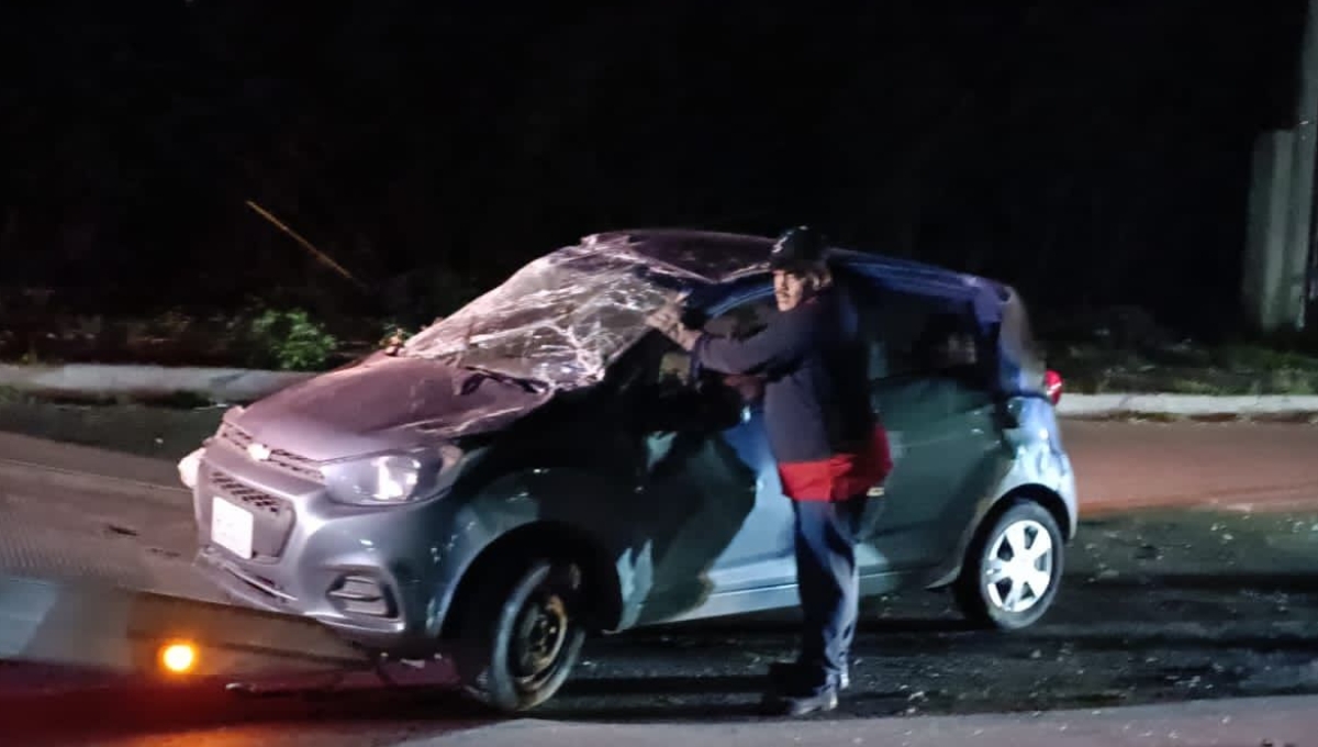 El conductor huyó del lugar pues se cree que estaba ebrio El conductor huyó del lugar pues se cree que estaba ebrio