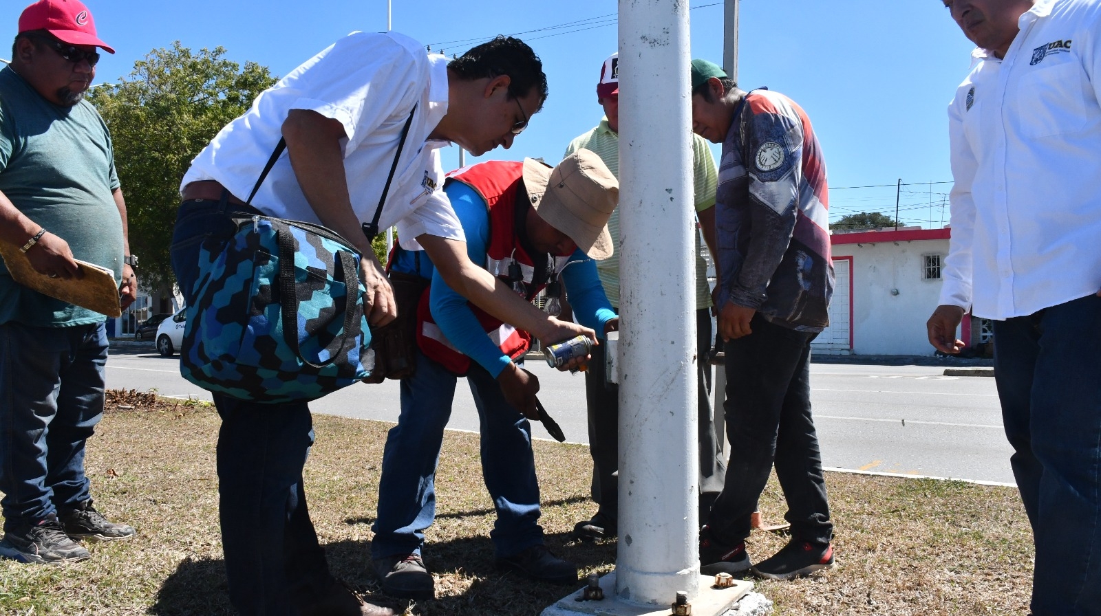 harán una revisión general de todos los postes de la ciudad capital aunque ahora se concentran en reforzar el tema de lo que será el derrotero