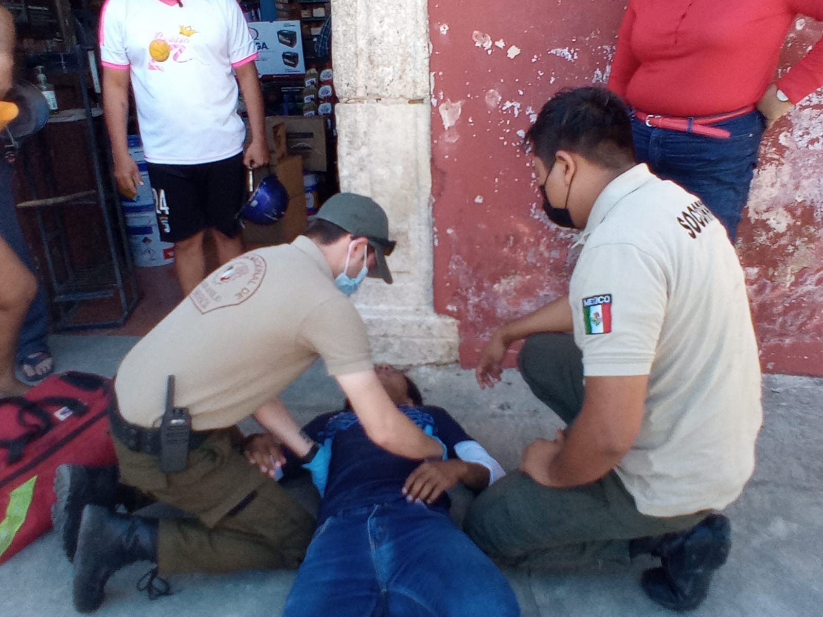Un alumno del Cobay fue impactado por un vehículo que se pasó el alto en Baca Un alumno del Cobay fue impactado por un vehículo que se pasó el alto en Baca