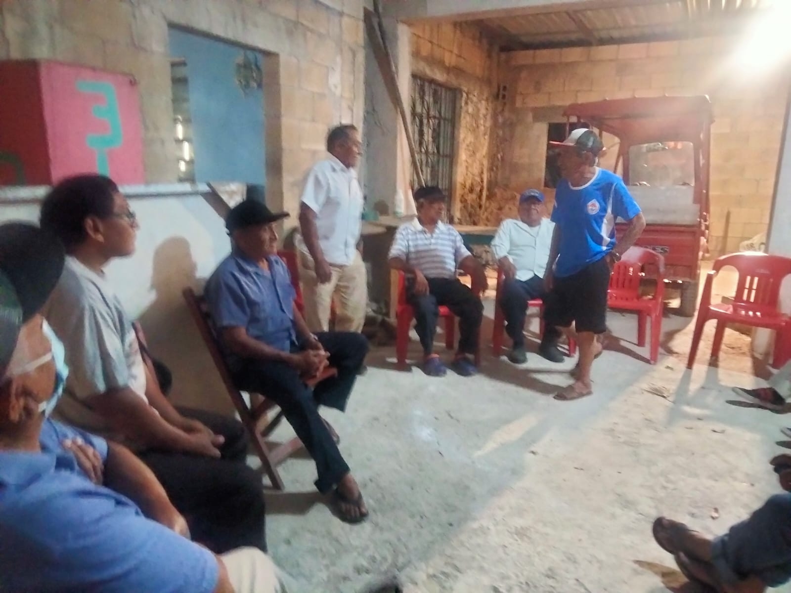 Los ejidatarios acusan al comisario de querer devolverle favores políticos a un hacendado de Izamal Los ejidatarios acusan al comisario de querer devolverle favores políticos a un hacendado de Izamal
