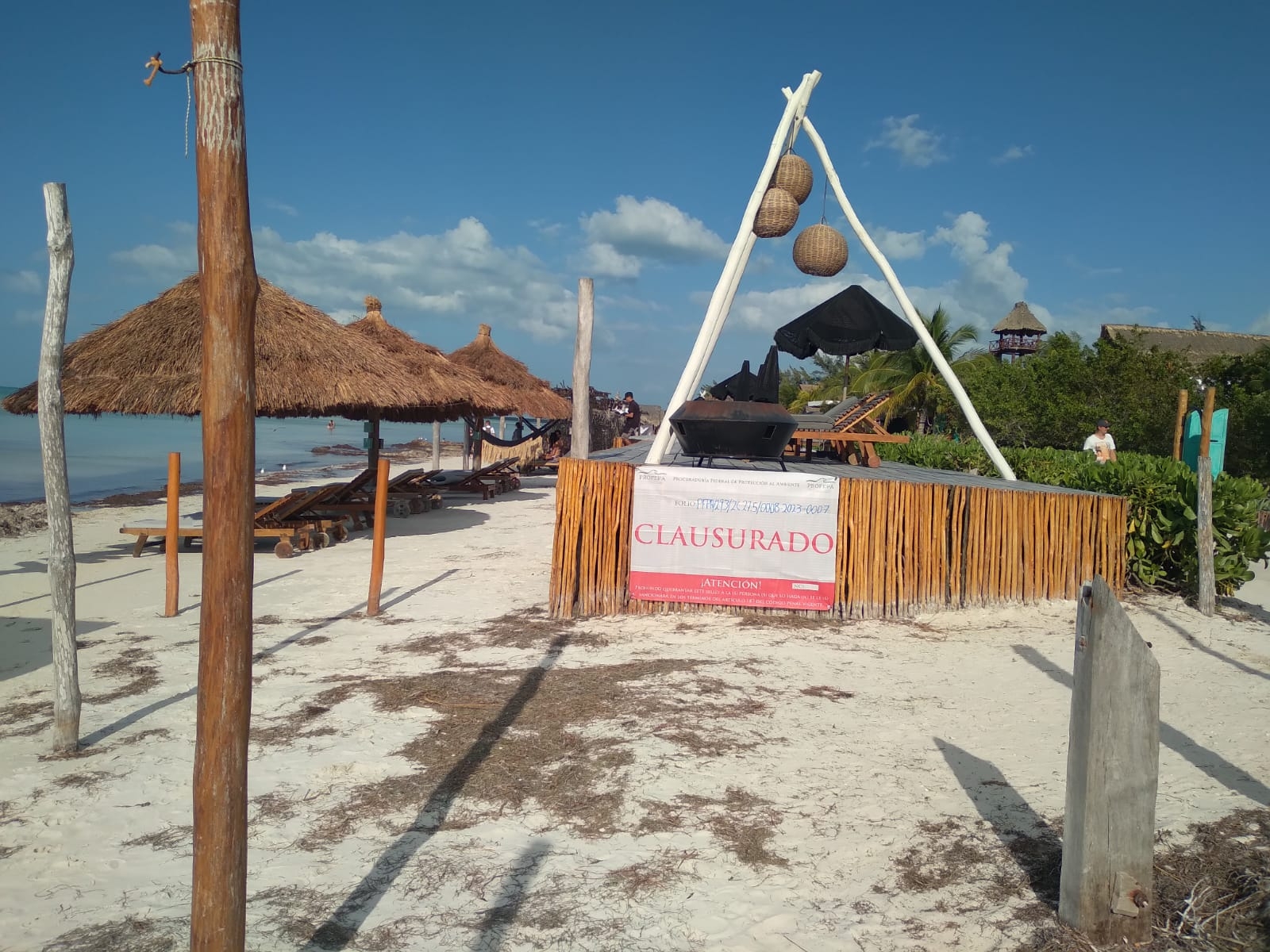 Las obras fueron suspendidas por presuntos daños a la playa de Holbox Las obras fueron suspendidas por presuntos daños a la playa de Holbox