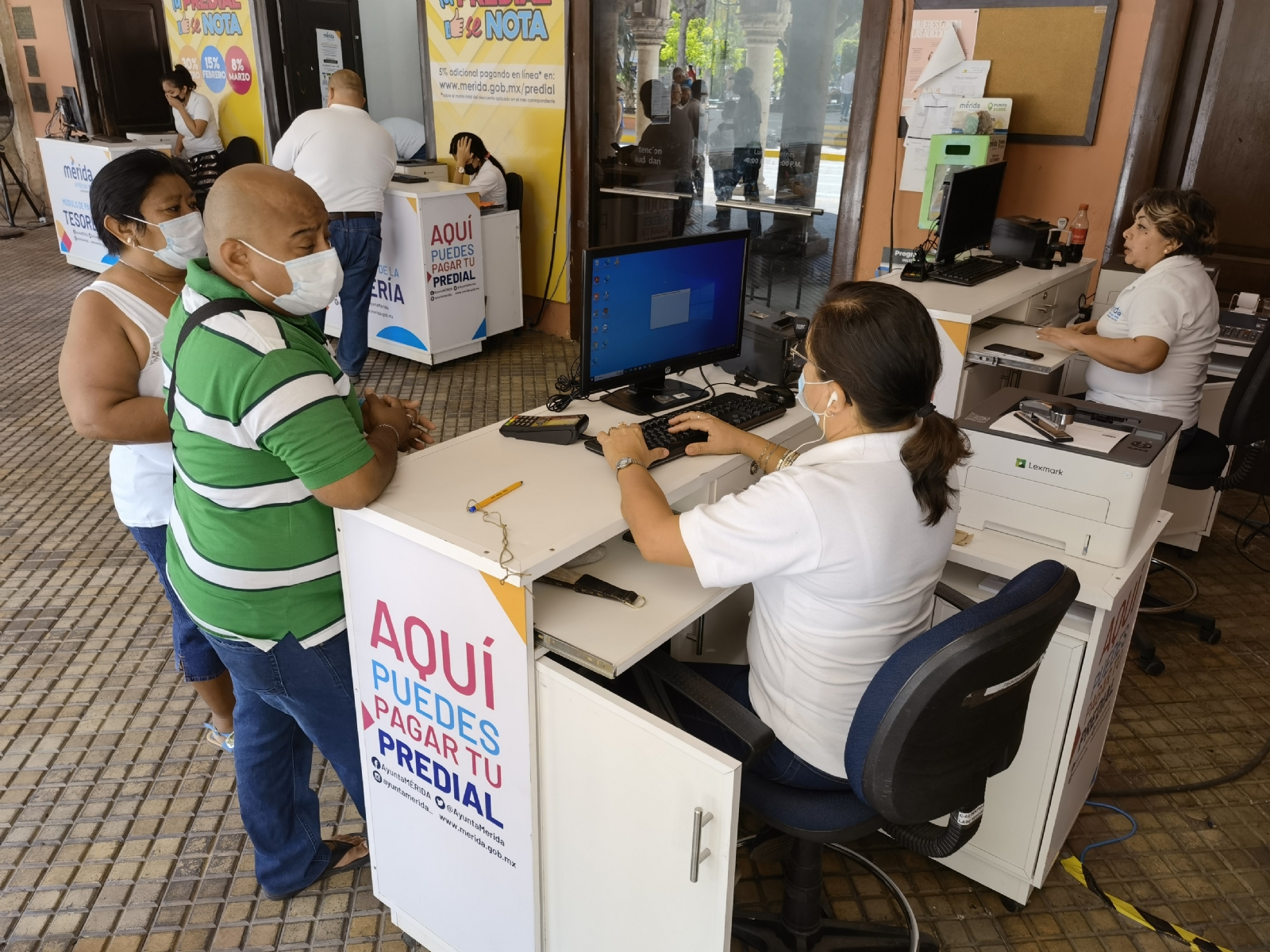 Caras largas se observan en cajas de Tesorería municipal