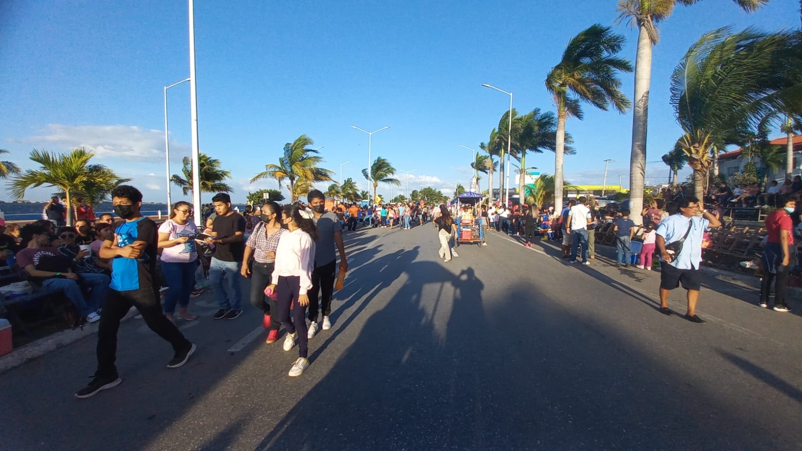 Este año el desfile de carros alegóricos, comparsas y demás inicia en el Monumento 4 de Octubre y concluye en el Asta Bandera Este año el desfile de carros alegóricos, comparsas y demás inicia en el Monumento 4 de Octubre y concluye en el Asta Bandera