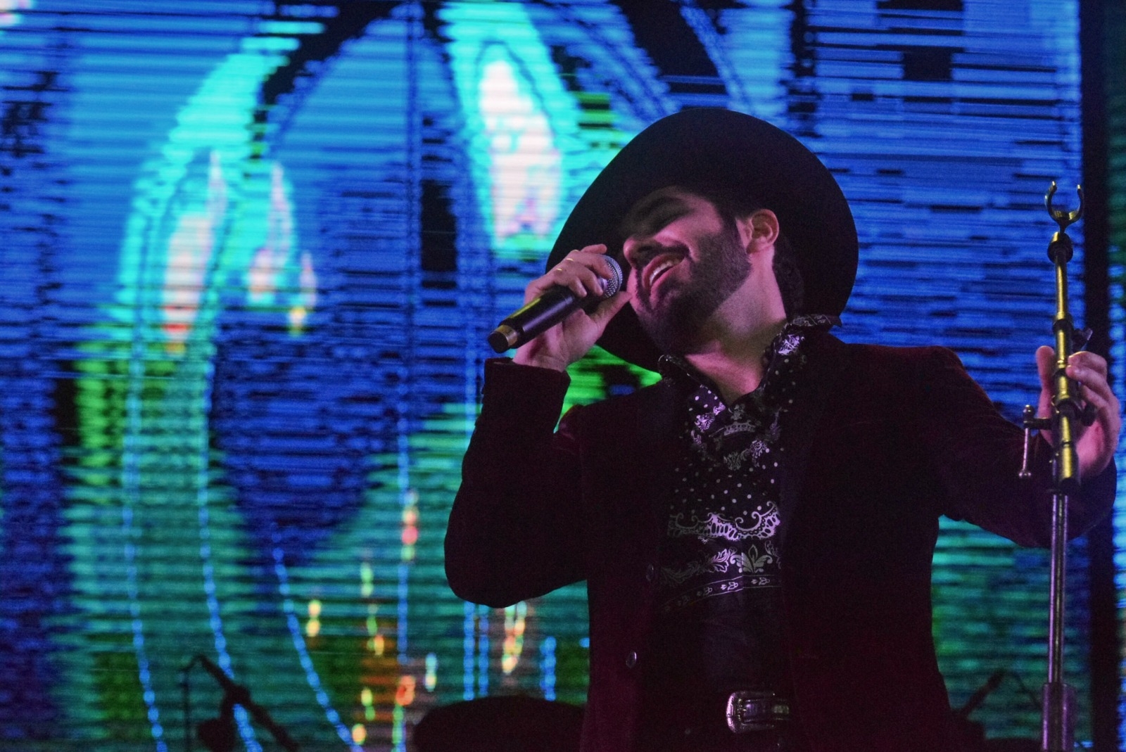 Joss Favela triunfa en el Carnaval de Mérida