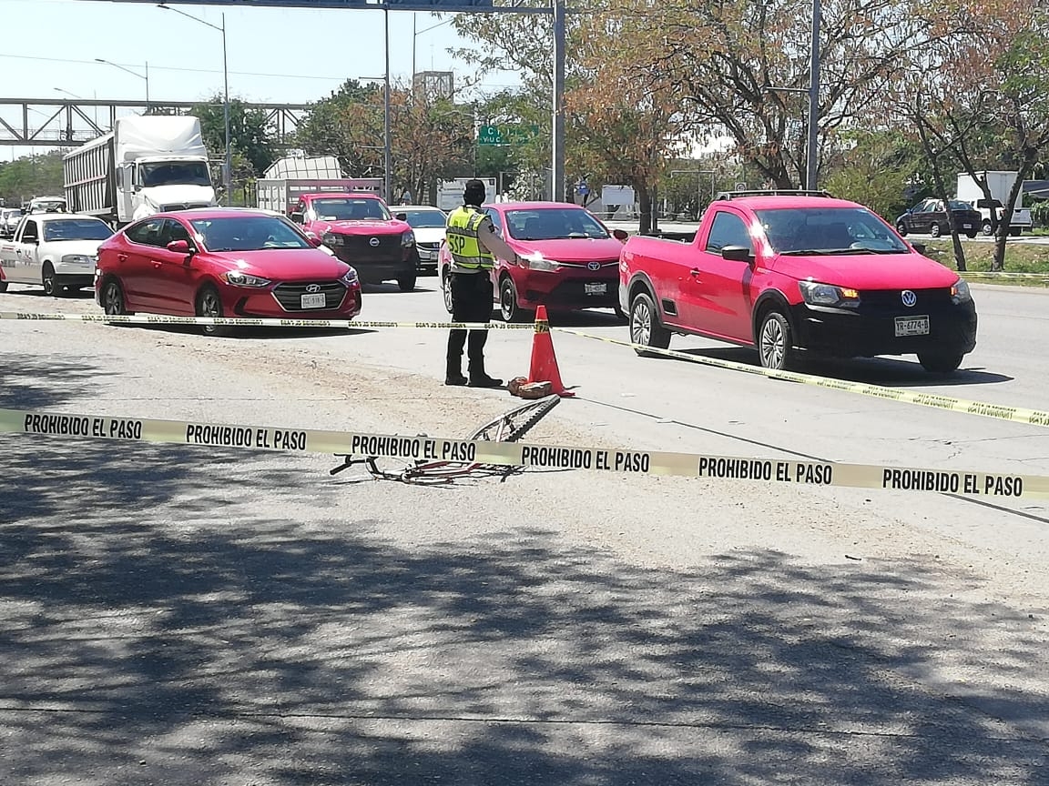El accidente ocurrió a la altura del kilómetro 34 del periférico de Mérida El accidente ocurrió a la altura del kilómetro 34 del periférico de Mérida