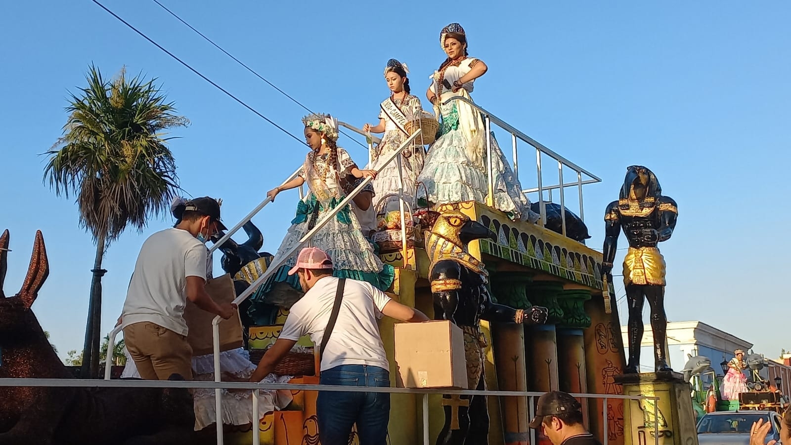 La Algarabía Campechana se hizo presente en el Carnaval La Algarabía Campechana se hizo presente en el Carnaval