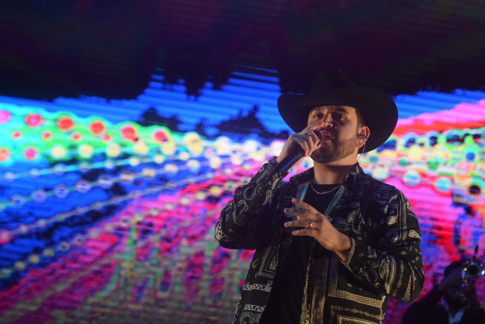 Edén Muñoz enamora a los yucatecos en el Carnaval de Mérida