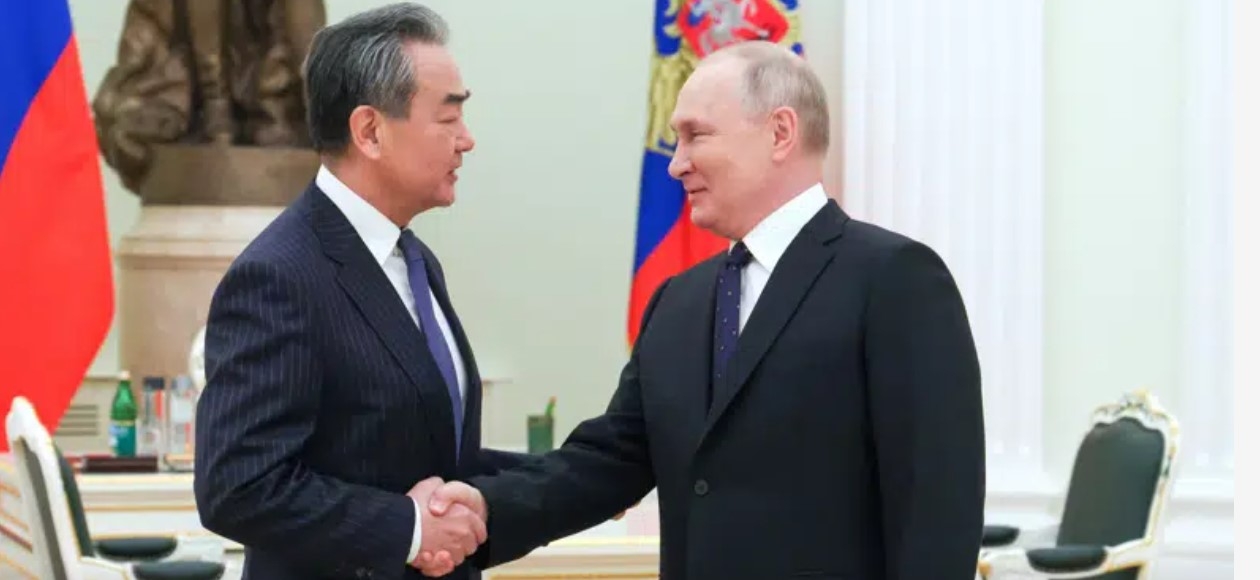 Líderes de Rusia y China se reúnen en un momento de crisis