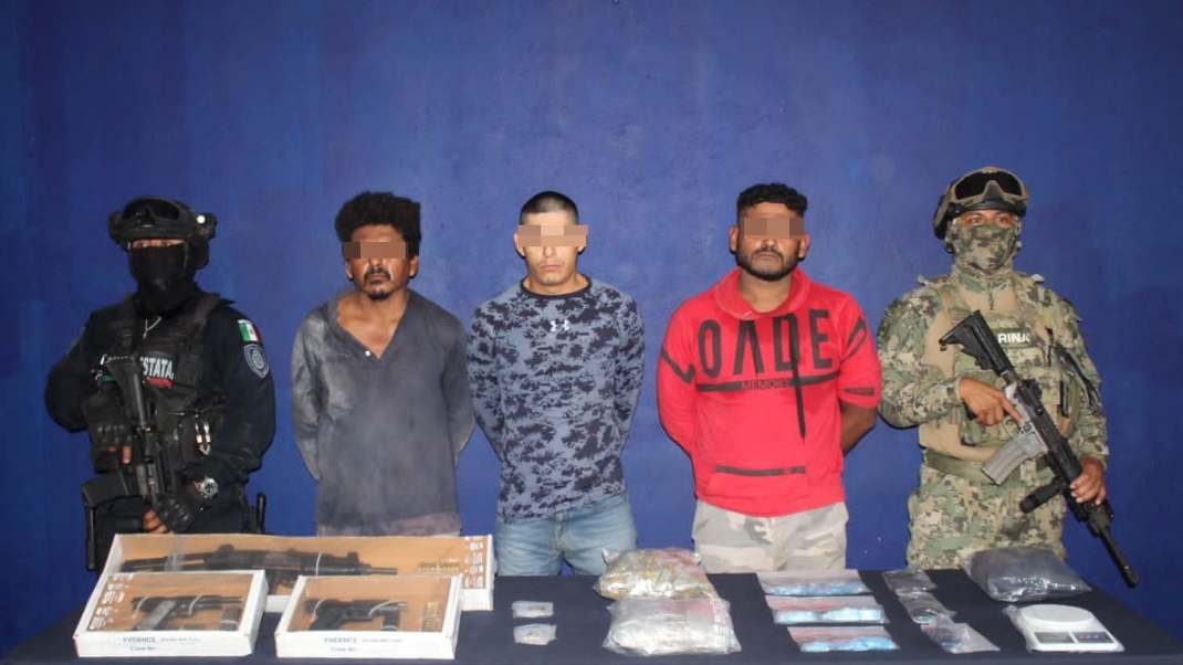 Los detenidos fueron llevados a la FGR Los detenidos fueron llevados a la FGR