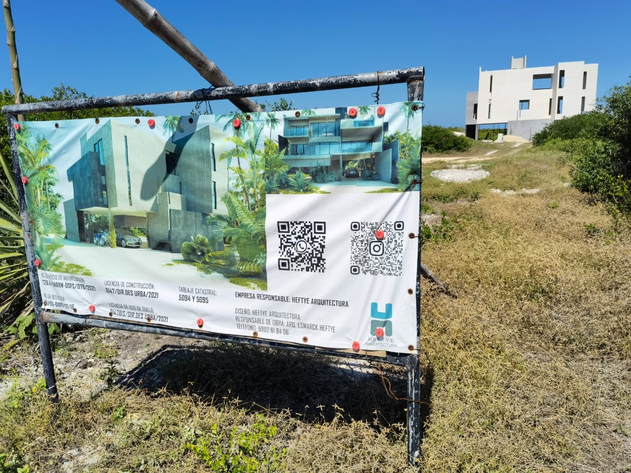Para los promotores del proyecto adueñarse de este paraíso en la costa significó deshacerse de la fauna local y matar la flora endémica