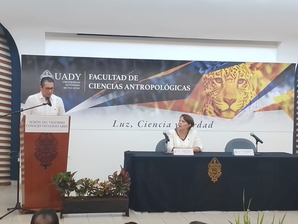 El acto se llevó al cabo en el campus de Ciencias Sociales con la presencia de autoridades universitarias e invitados especiales El acto se llevó al cabo en el campus de Ciencias Sociales con la presencia de autoridades universitarias e invitados especiales