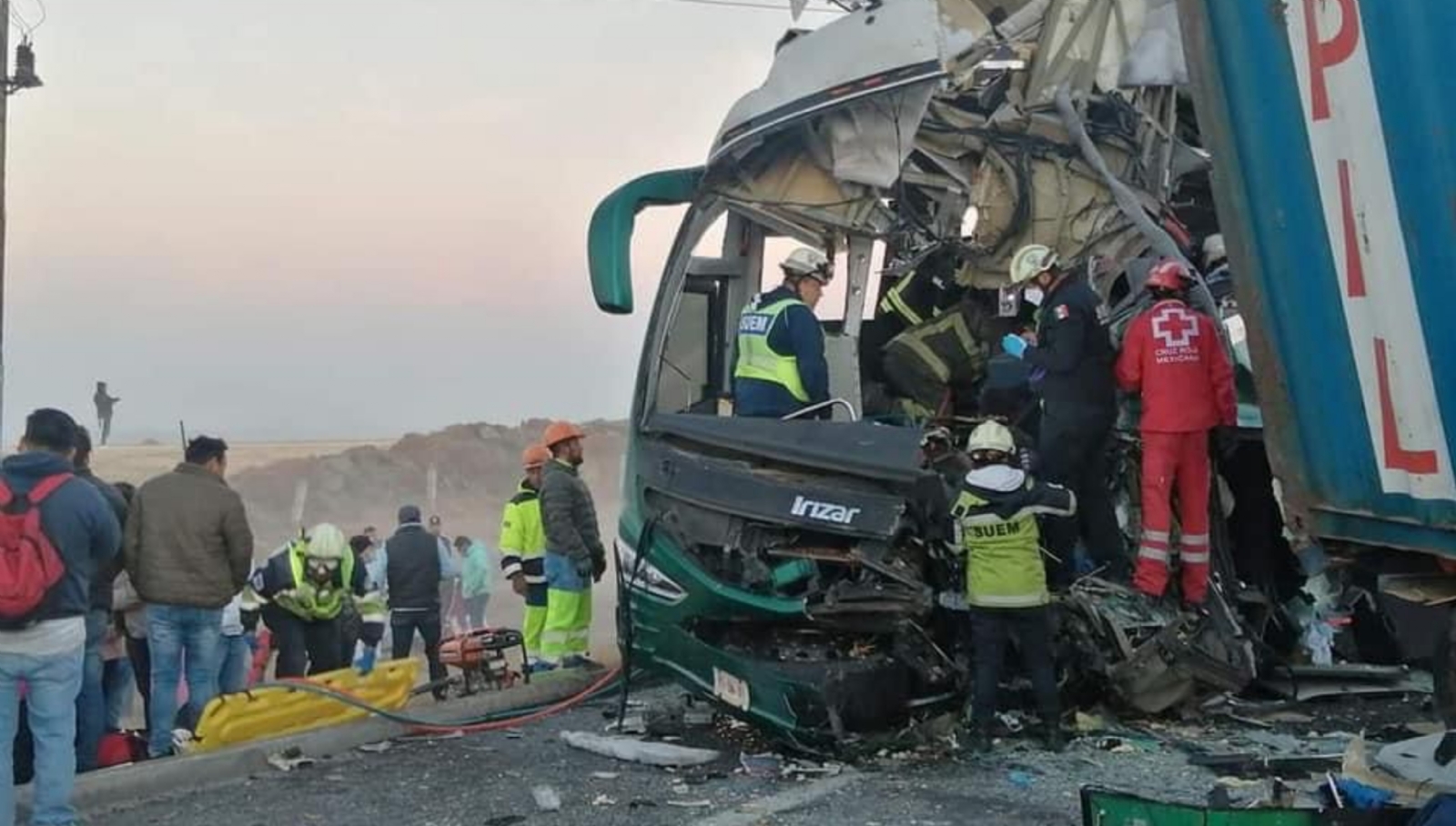 Cinco muertos y varios heridos tras accidente en libramiento Lerma-Xonacatlán Cinco muertos y varios heridos tras accidente en libramiento Lerma-Xonacatlán
