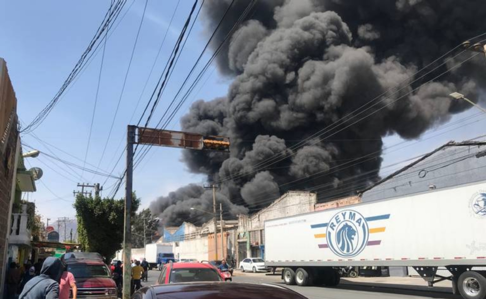 Megaincendio en empresa desechables en Ecatepec VIDEO Megaincendio en empresa desechables en Ecatepec VIDEO