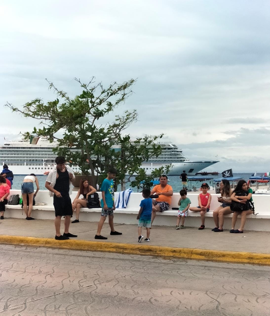 La lluvia se dejó sentir por un breve tiempo sin que arrojara inundaciones o afecciones en las calles de Cozumel La lluvia se dejó sentir por un breve tiempo sin que arrojara inundaciones o afecciones en las calles de Cozumel