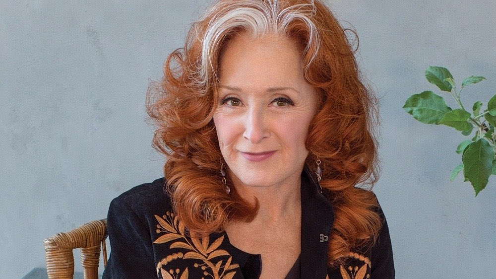 La cantante Bonnie Raitt consiguió un Grammy contra todos los pronósticos este 2023