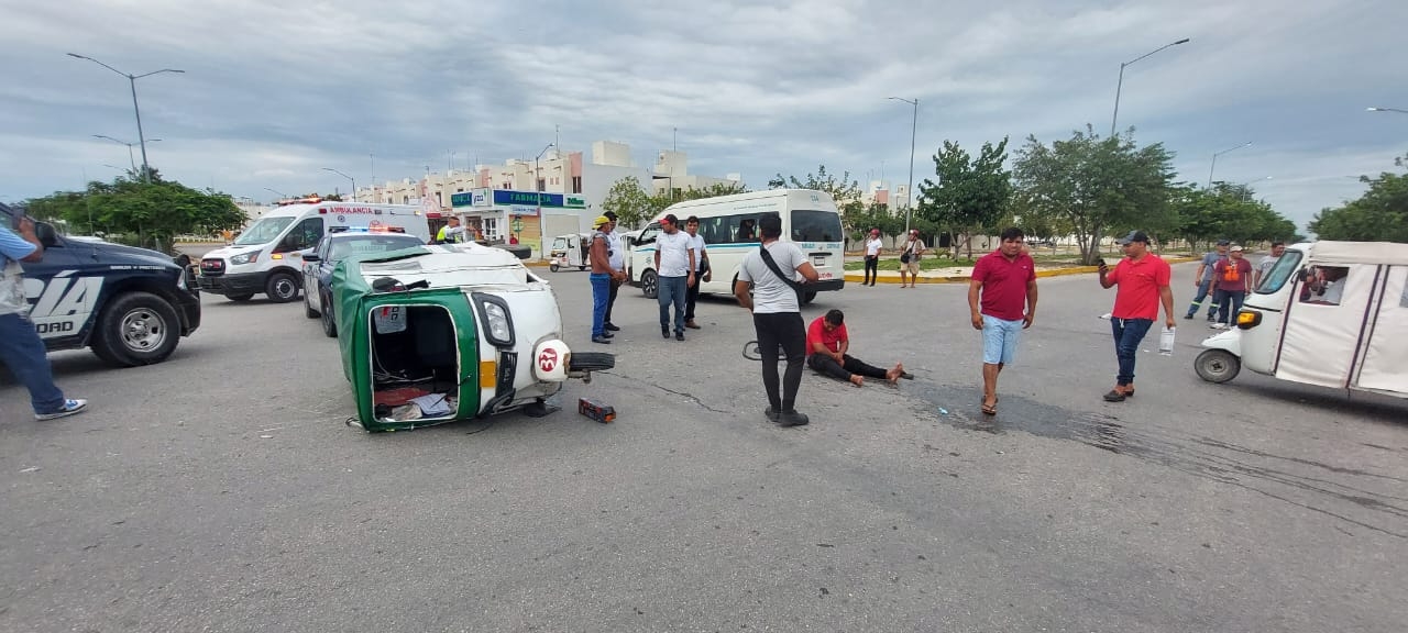 Dos personas tuvieron que ser trasladadas al hospital Dos personas tuvieron que ser trasladadas al hospital