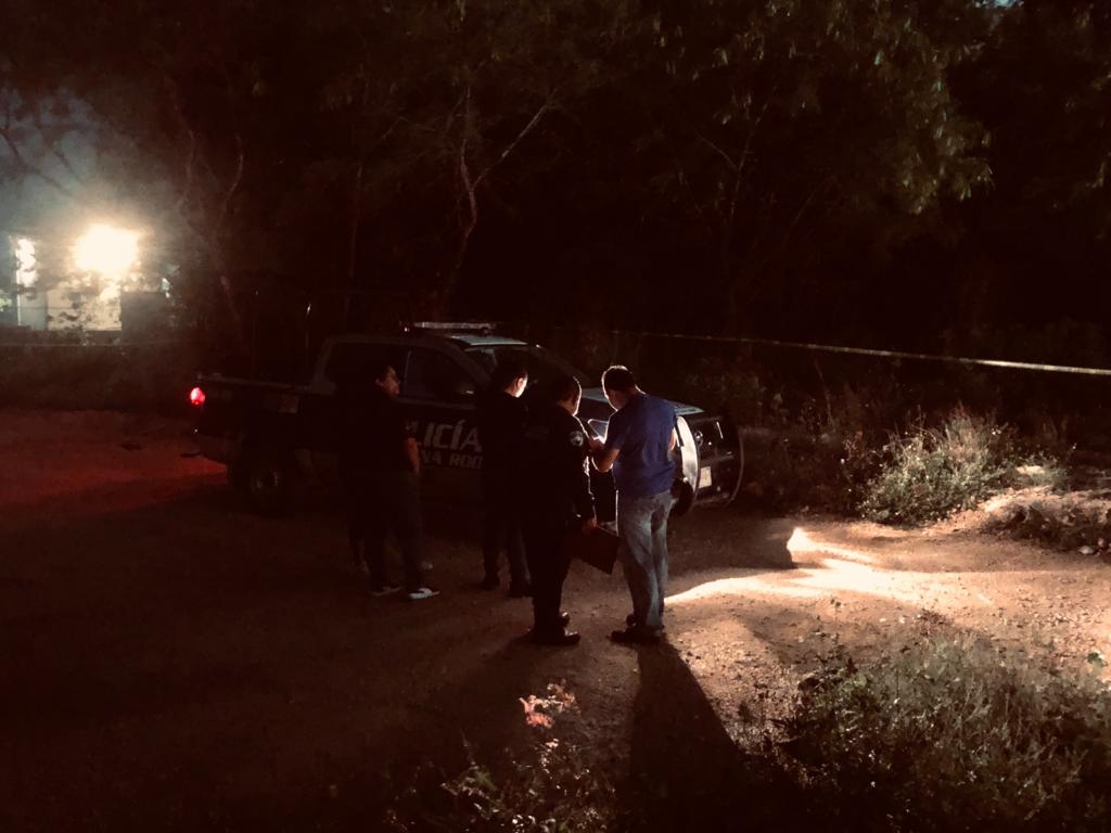 El cuerpo presentaba signos de violencia y tenía las manos amarradas