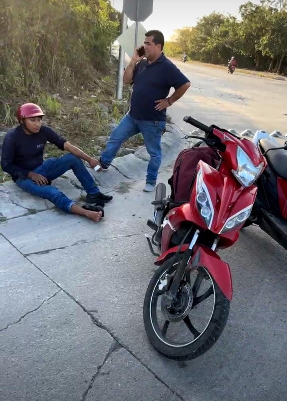 El motociclista presentó una lesión en el pie derecho, pero que no requirió hospitalización El motociclista presentó una lesión en el pie derecho, pero que no requirió hospitalización