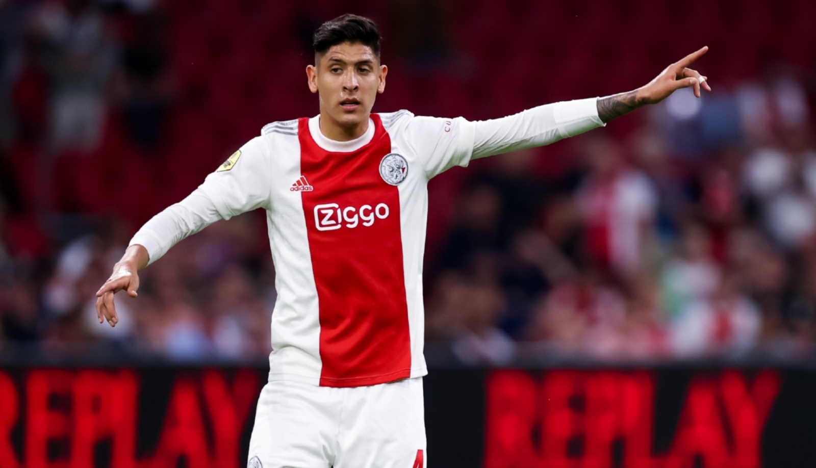 Edson Álvarez como titular del Ajax Edson Álvarez como titular del Ajax