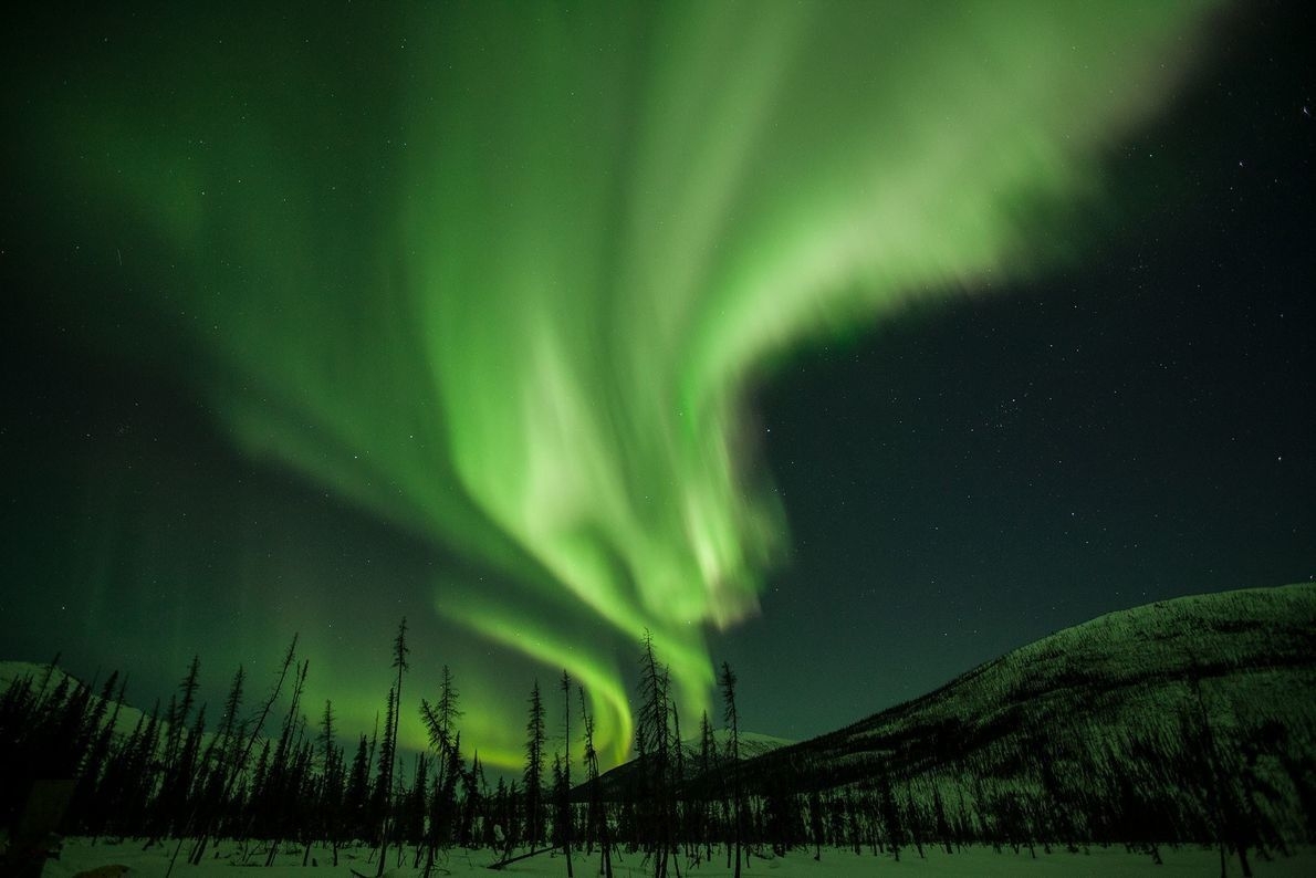 En la Tierra las auroras boreales pueden observarse en el extremo norte del planeta En la Tierra las auroras boreales pueden observarse en el extremo norte del planeta