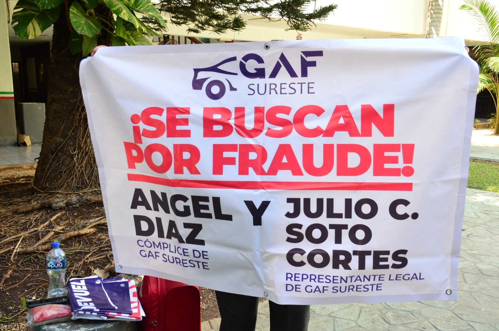 En esa misma situación se encuentran 40 personas que aportaron entre 105 mil a 140 mil pesos e incluso cantidades mayores