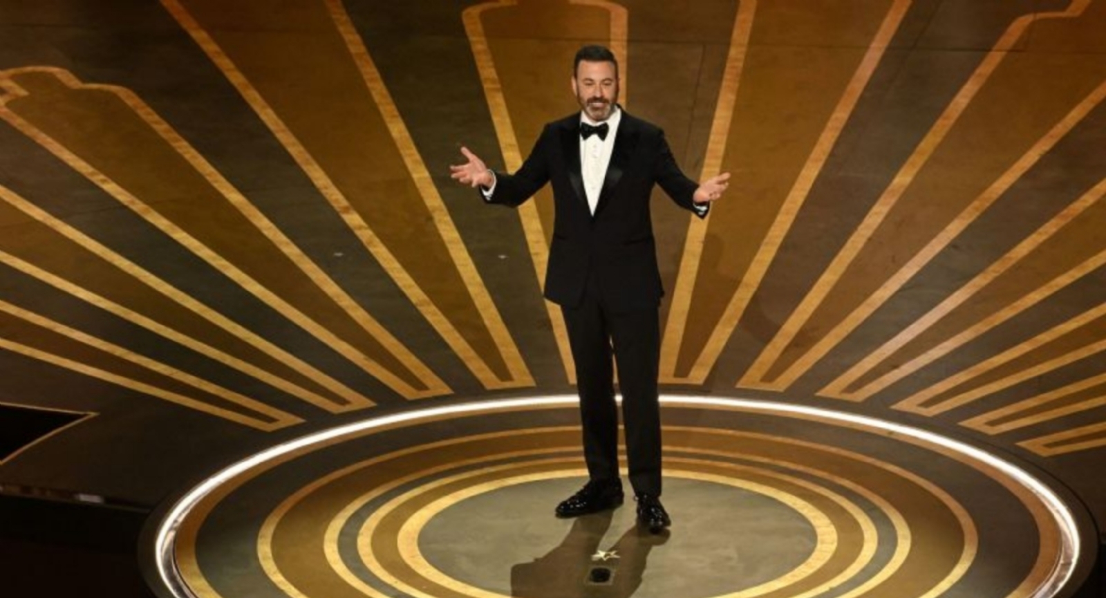 Jimmy Kimmel se burla de Will Smith en los premios Oscar Jimmy Kimmel se burla de Will Smith en los premios Oscar