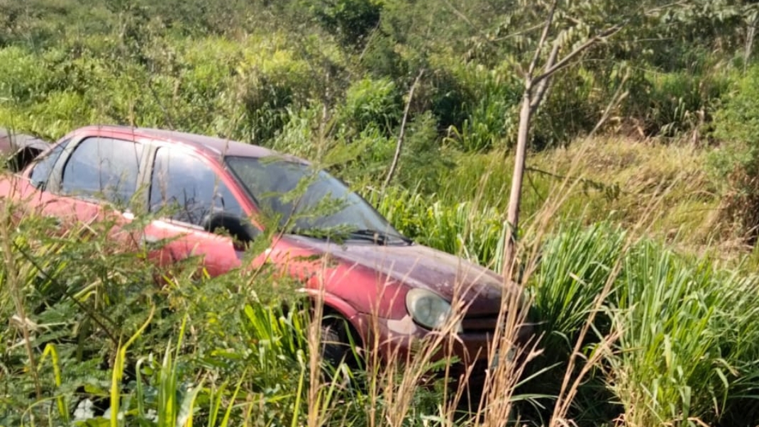 En el lugar no se encontraba el conductor, por lo que se presume el accidente sucedió durante la madrugada En el lugar no se encontraba el conductor, por lo que se presume el accidente sucedió durante la madrugada