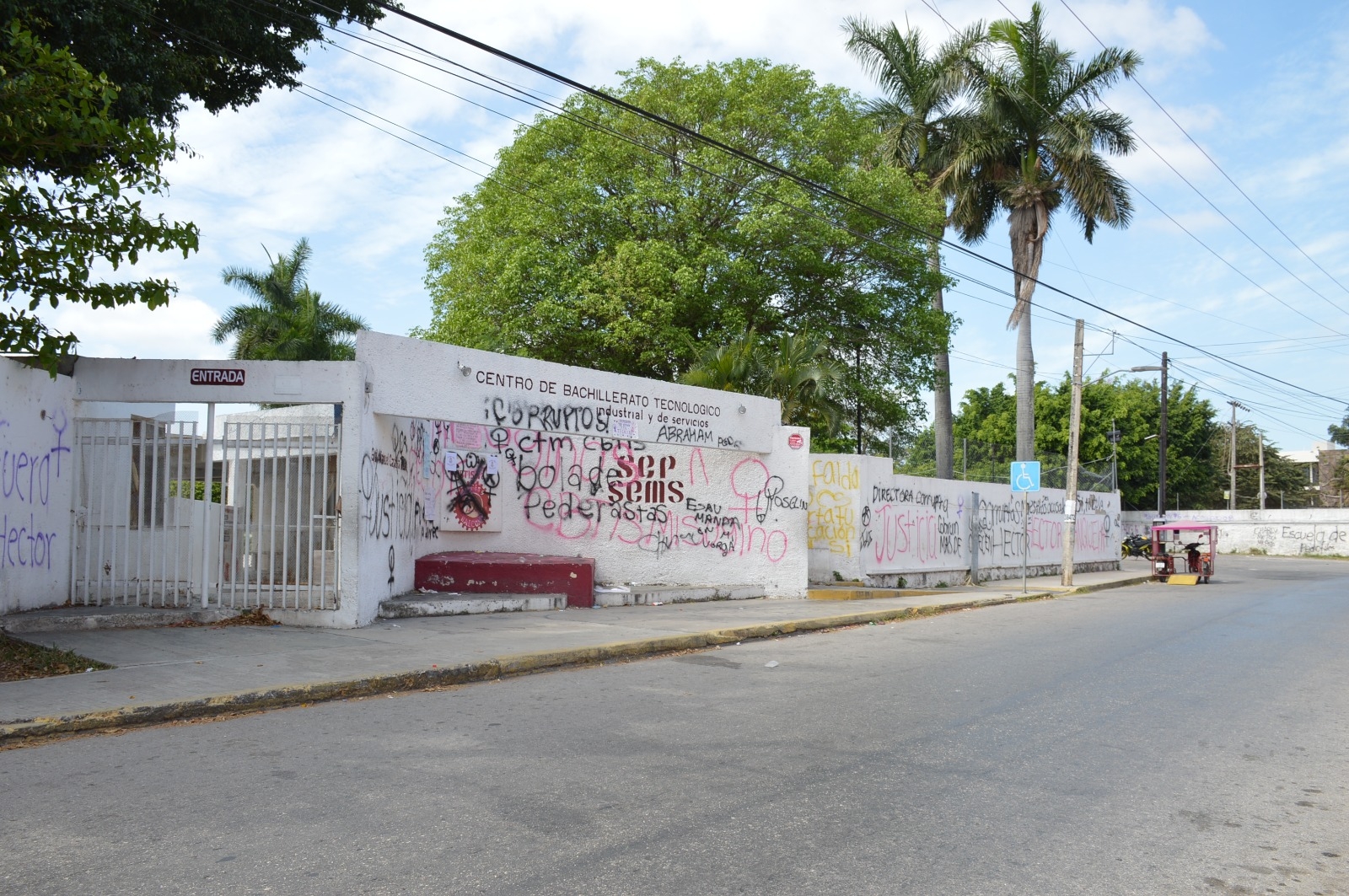 Alumnas del CBTIS 9 de Campeche denunciaron al prefecto y al intendente por acoso sexual