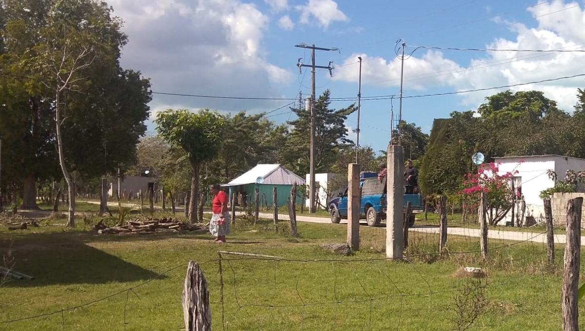 En el ejido viven al rededor de 200 personas En el ejido viven al rededor de 200 personas
