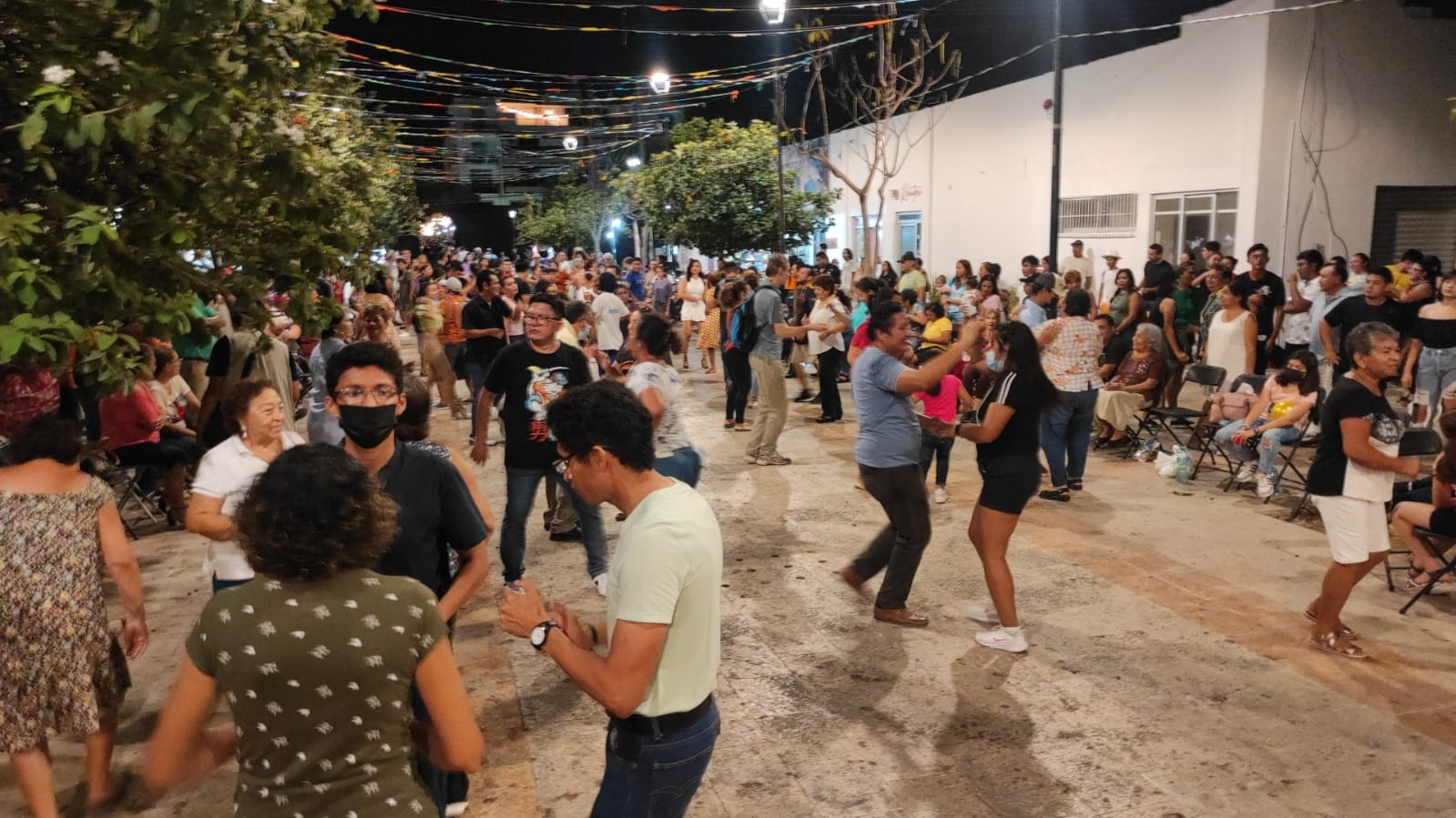 Al ritmo de 'Son de Mar' los campechanos sacan los mejores pasos de baile